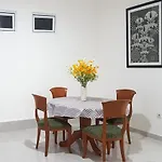 Rumah Benhil, Bendungan Hilir - Senayan